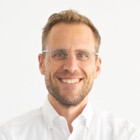 Porträt von Oliver Brümmer